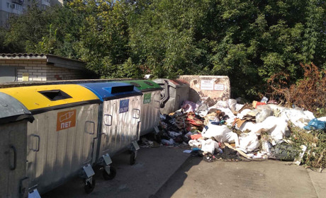 Фото дня: як сортують сміття у Конотопі