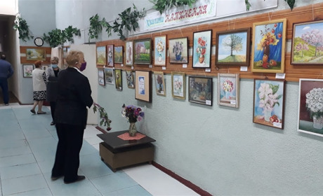 У центральній бібліотеці відкрився вернісаж