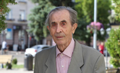 У свої 90 сповнений творчих задумів