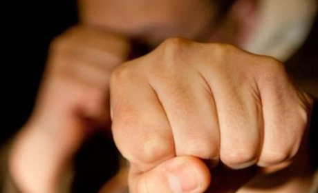 Помер від больового шоку: у Лозовій чоловіки забили на смерть товариша 