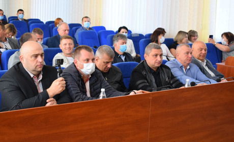 Де поділась Пономаренко та чи виділили гроші: як розпочалася чергова сесія міськради