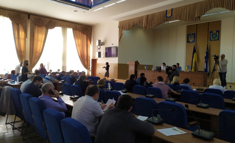 Гроші на вибори в Херсоні будуть, а «Херсонтеплоенерго» погасить борги: відбулась сесія міськради