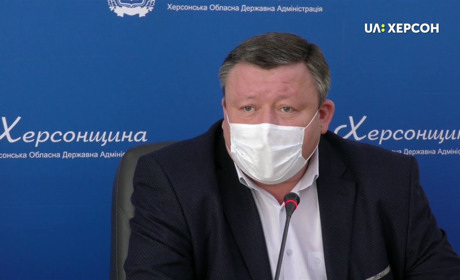 Коронавірус відправив на лікарняний навіть головного лікаря Херсонської області і ще 36 осіб