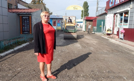 На "Даринку" в Переяславі ремонтують м’ясний павільйон та кладуть асфальт