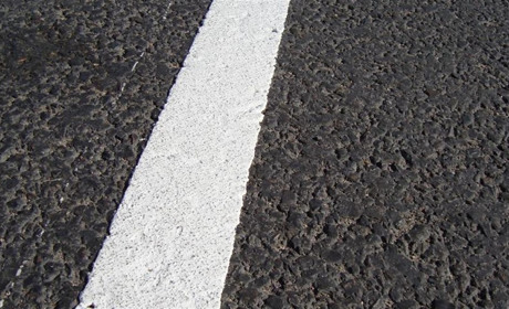 Дорожная краска: долговечная и хорошо заметная разметка