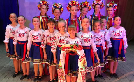 Троїцький “Зорецтвіт” прийняв участь у Міжнародному фестивалі з танком “Полька”: стали лауреатами