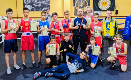 Перші з десяти команд: новоградські боксери виграли в регіональному турнірі