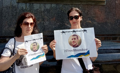 У Херсоні нагадають про бранця Кремля Шумкова. Розповідаємо, хто він такий і за що сидить в РФ