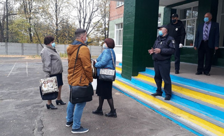  У Шосткинський ліцей-інтернат викликали поліцію після приїзду освітянської комісії із Сум