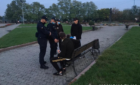 П'яний водій, наркотики та зброя: у Новограді провели профілактичний рейд
