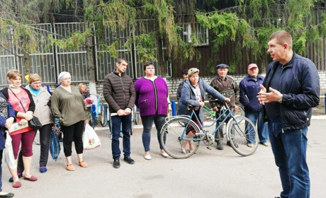 Не лишитися осторонь біди: сім’ї, постраждалій від пожежі, допоміг Анатолій Гунько