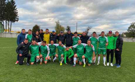 Футболісти мирівської "Дружби" достроково вибороли чемпіонське звання обласної першості з футболу