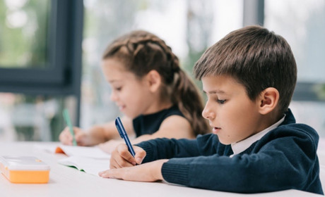 Чи повернуться учні після канікул до школи? Що  кажуть у МОЗ