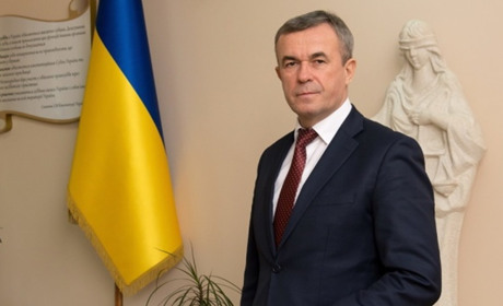 Уродженець Чортківщини, голова Державної судової адміністрації Зеновій Холоднюк подав у відставку