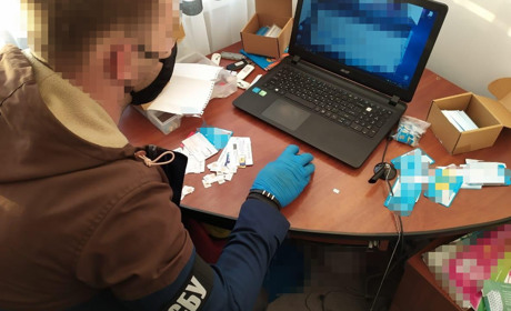 Більше тисячі сім карток: СБУ викрила в Івано-Франківську потужну ботоферму