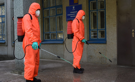 Рятувальники Сірогозщини дезінфекують об’єкти, щоб запобігти поширенню СOVID-19. Які саме