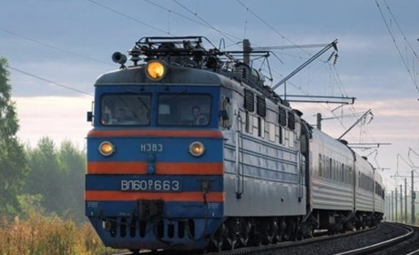 Оновлений розклад руху поїздів, електропоїздів по ст. Кривин та автобуса до залізничного вокзалу