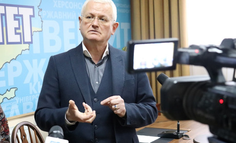 Ректор ХДУ спростовує чутки про свій коронавірус. У Олександра Співаковського запалення легенів