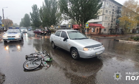 У Добропіллі госпіталізували 79-річного велосипедиста, який зіткнувся з автівкою 