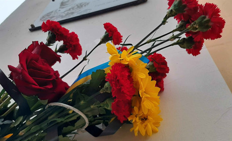 У Конотопі вшанували пам'ять загиблого військового Валентина Ничвидюка. Фото