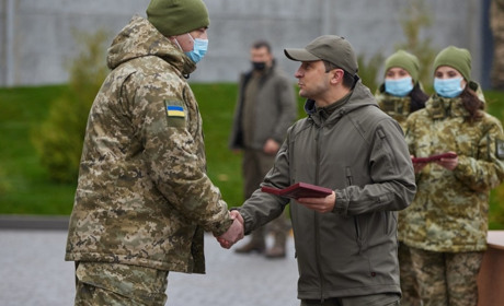 Президент відвідав відділення прикордонної служби "Розсипне" в Троїцькій ОТГ на Луганщині