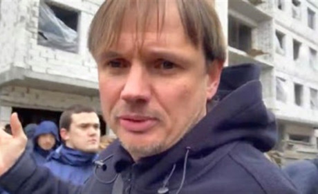 Кирило Стремоусов друкує посвідчення журналістів всім підряд. Йому оголосили публічний осуд