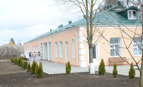 Старокостянтинівська ЦРЛ призупинила планову госпіталізацію 