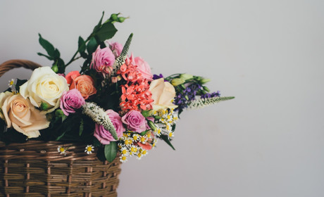 Чи користуються квіти з доставкою в Троїцькому попитом у наш час?