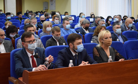 Хто став секретарем міської ради: перша сесія депутатів восьмого скликання