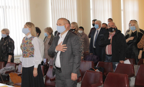 Перша сесія Гуляйпільської міської ради після виборів: списки депутатів та премії для голови громади