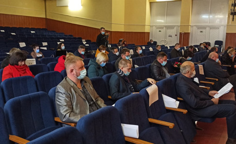 Новообрані депутати Ржищівської міськради провели перше засідання першої сесії