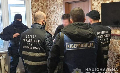  Шахрайські кредити: в оселях ніжинців поліцейські провели 12 обшуків
