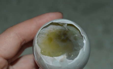 Гадалка "убирала порчу" и украла 3000 грн у пенсионерки