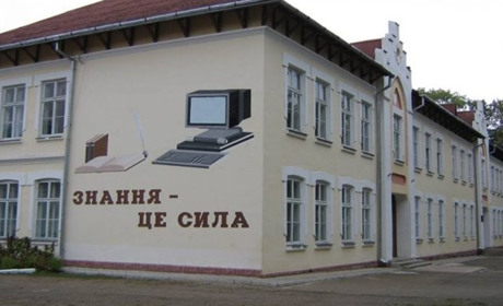 У Рожнятові школярки отруїли кількох однокласників