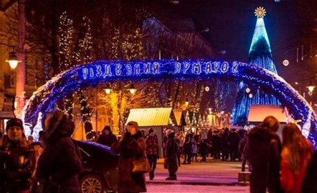 У сусідів: стрілянина, пожежа, ДТП та святковий ярмарок