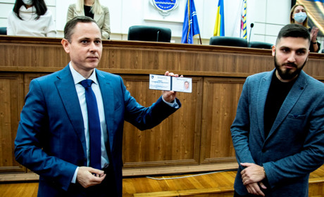 Фото дня: как прошла первая сессия новоизбранных депутатов и мэра