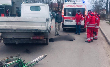 У Калуші  Mersedes Sprinter збив велосипедиста