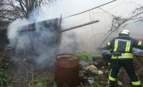 В Троїцькому вогнеборці загасили дві пожежі