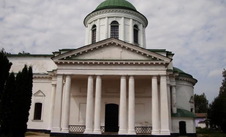 В Соборі Всіх Святих збирають новорічні гостинці в зону ОСС : долучайтеся!