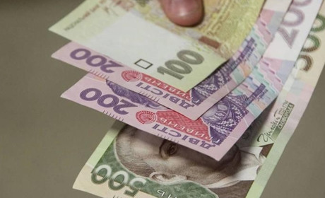 "Карантинні" 8 тисяч гривень: хто може отримати і що для цього робити