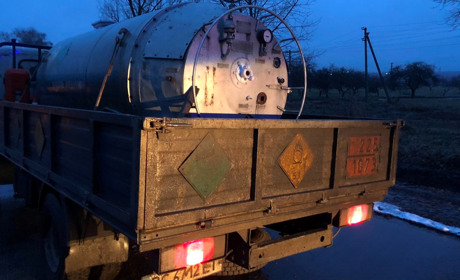 Автомобіль з киснем для хворих на Covid 19 з'їхав у кювет. Довелось викликати рятувальників