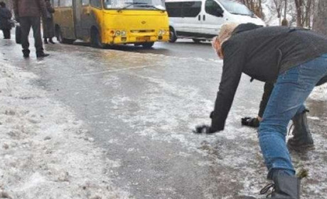 Четвертий день льодового колапсу: у новоградському травмпункті – втричі більше хворих