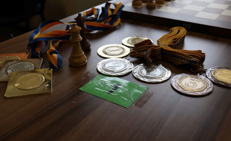В Херсоні фінішував жіночий чемпіонат України з шахів. Хто виграв і який ексклюзив у нас є