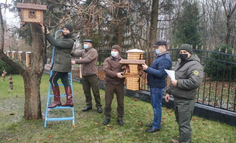"Нагодуй птахів взимку": у Городниці лісівники взяли участь в загальньодержавній акції
