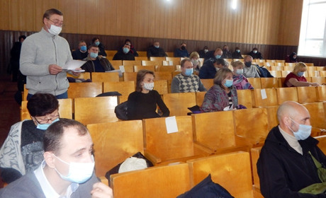 Сесія Менської міської ради: чи вирішать кадрові питання. Наживо
