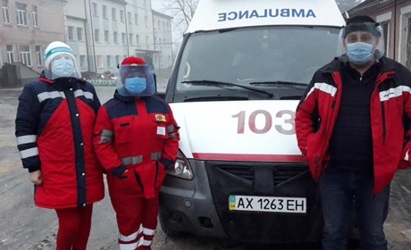 Повернули майже з того світу: у Близнюках працівники "швидкої" вивели жінку з клінічної смерті