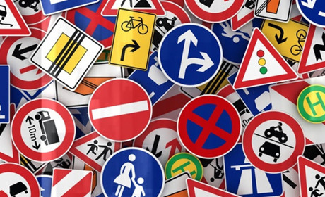 Почали діяти зміни до правил дорожнього руху. Що потрібно знати водіям, велосипедистам, пішоходам