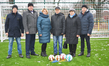 На Гадяччині з’явився ще один майданчик зі штучним покриттям