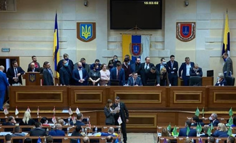 Друга сесія Одеської обласної ради: бійки, відсутність конструктиву та блокування трибуни