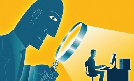 Прийняли закон: за українцями почнуть більше стежити через телефони